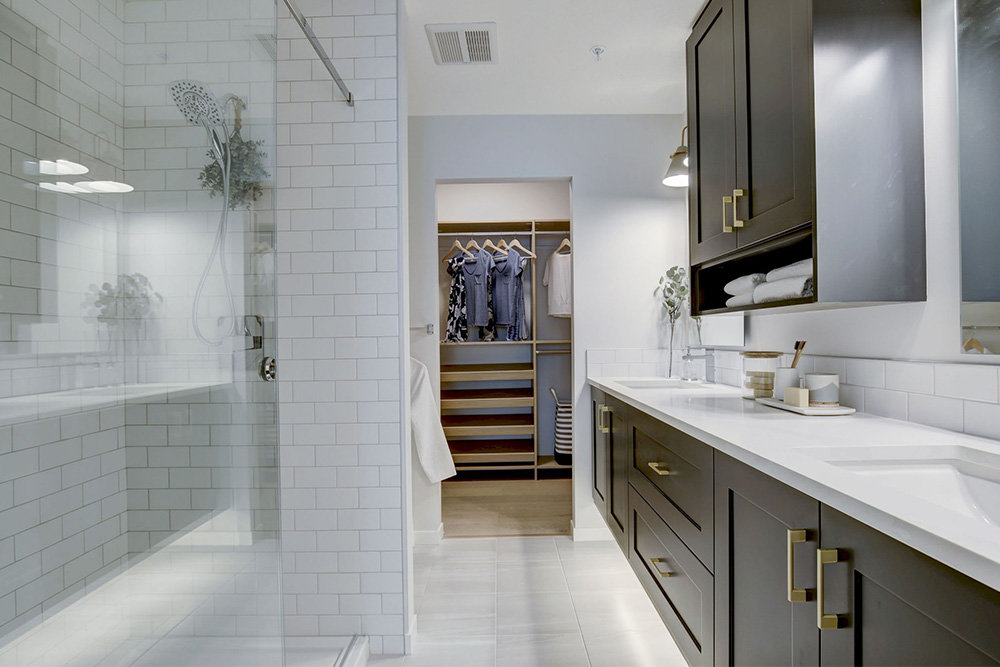 Ensuite Bathroom in Belmont Plaza condo